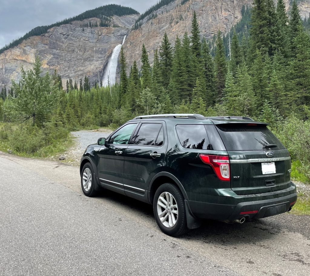 features suv