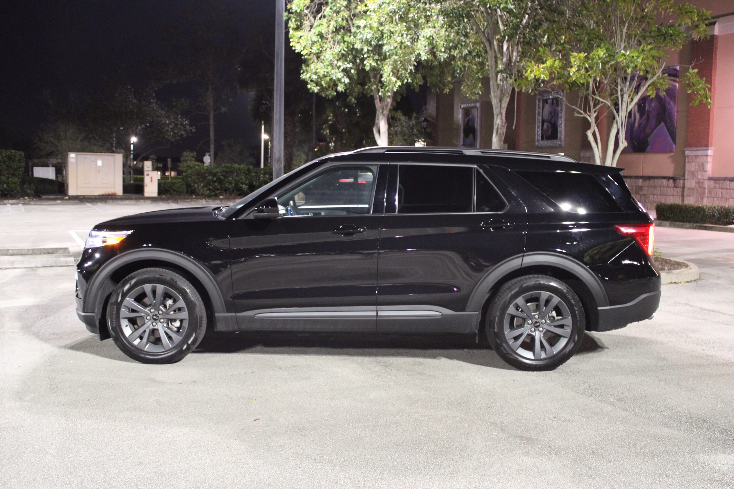 SUV