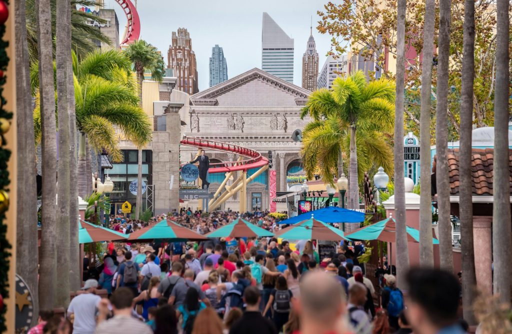 luxury Universal Studios Group Shuttle by orlux